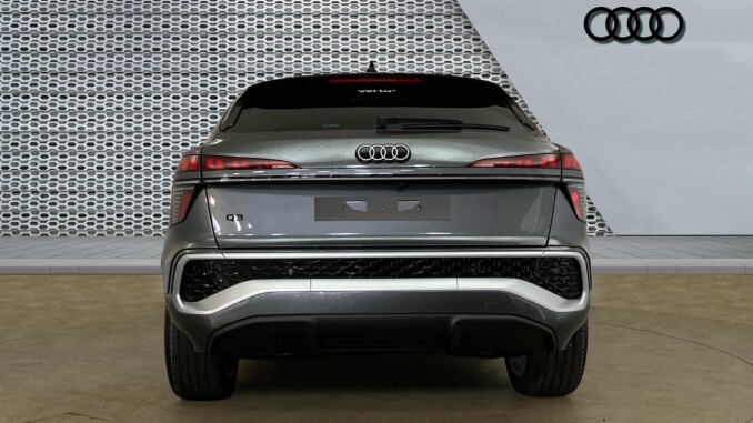 Audi Q3 1.5 TFSI S Line 5dr S Tronic Petrol Estate - Image 8